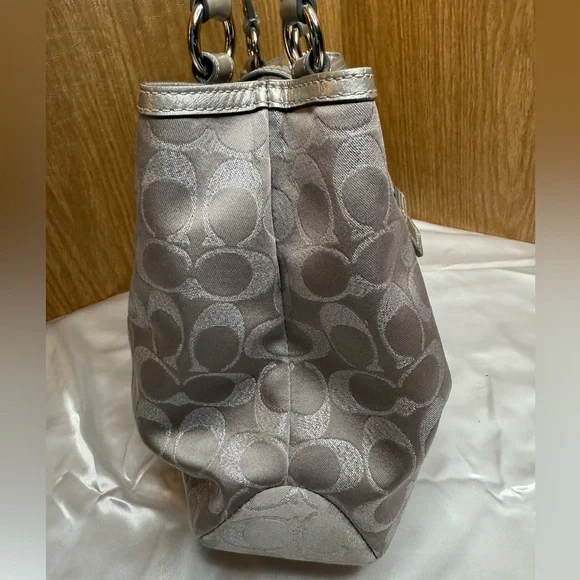 Silver Coach Women's Bag - Picture 3 of 11